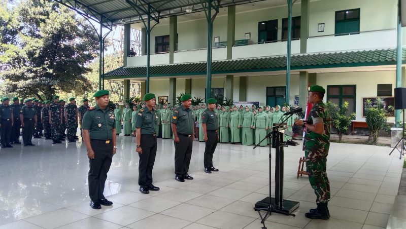Letnan Satu (Lettu) Czi Yoni Santoso Danramil 08 Cariu Tanjungsari Mendapatkan Kenaikan Pangkat Menjadi Kapten
