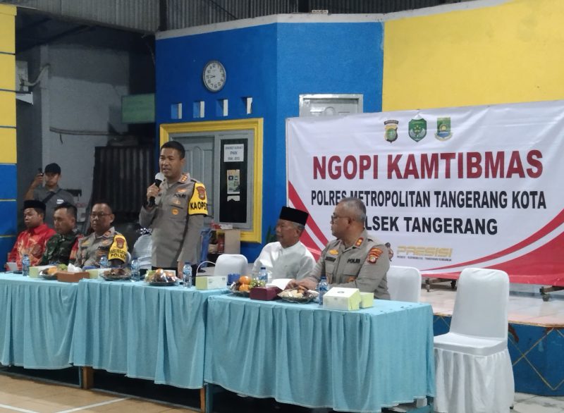 NGOPI KAMTIBMAS POLRES METROPOLITAN TANGERANG KOTA: AJANG DIALOG TERBUKA POLISI DAN WARGA SUKASARI, BAHAS NARKOBA, KENAKALAN REMAJA, DAN KETERTIBAN LALU LINTAS